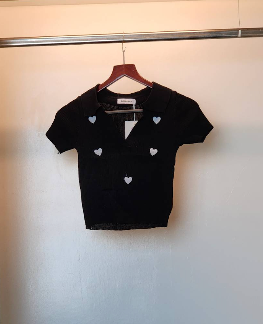針織愛心刺繡翻領短袖