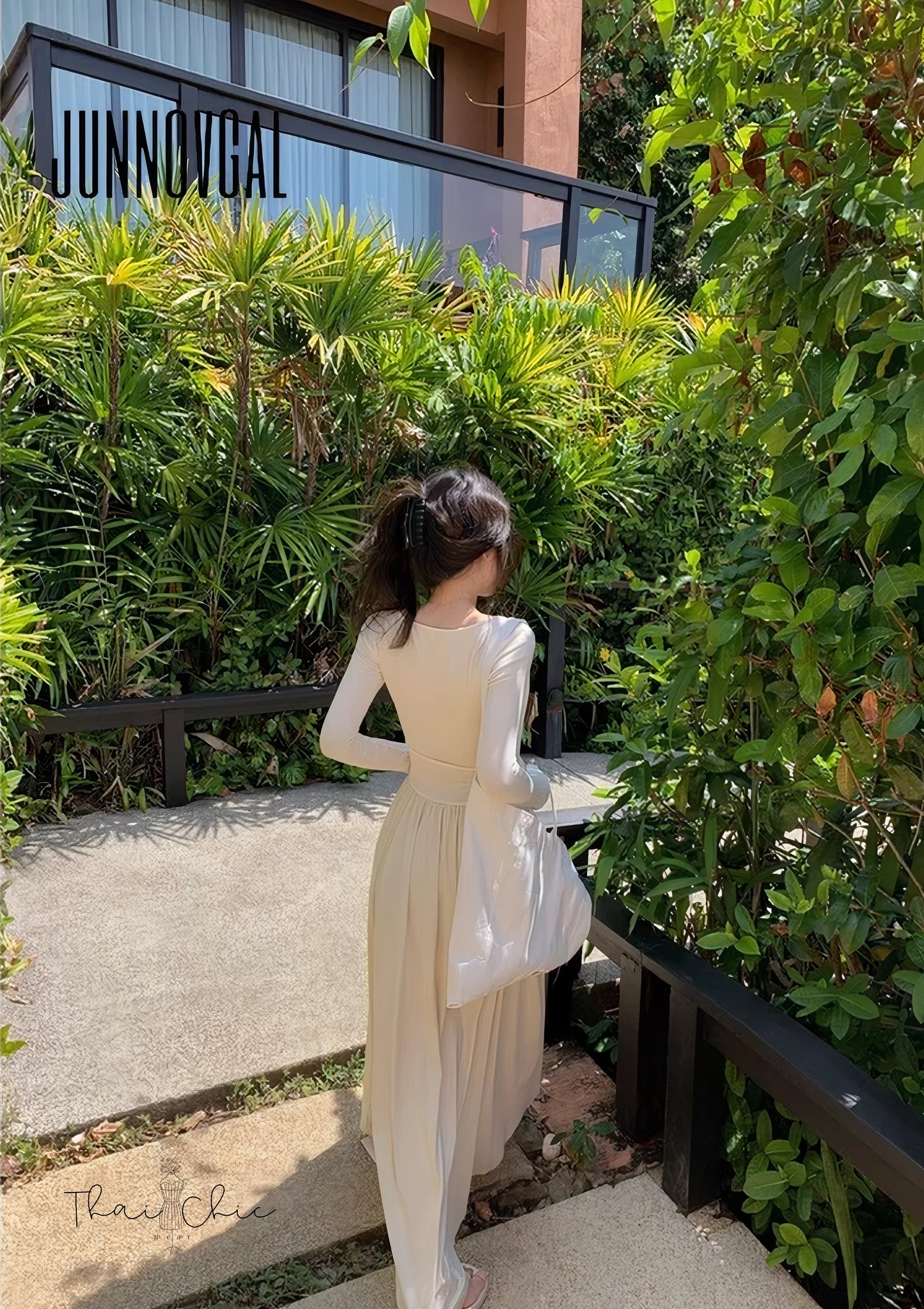 方領修身長袖連身裙