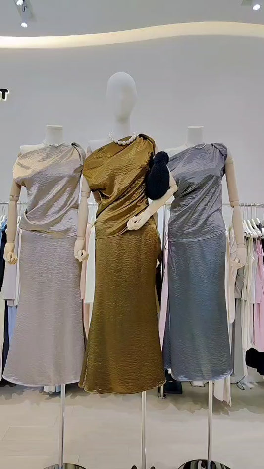 🌟 Metallic One-Shoulder Top + Skirt Set 🌟